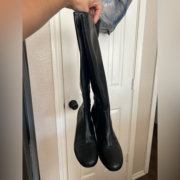 Boots - Picture 2 of 4